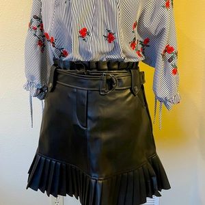 NWT Faux BLK Leather Zara Skirt M
